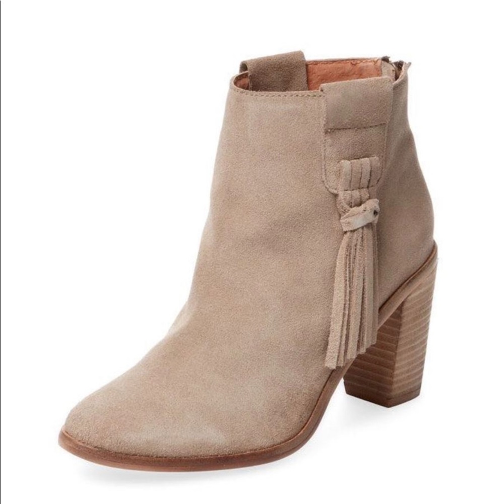 Seychelles Opening Night Ankle Bootie Size 7M